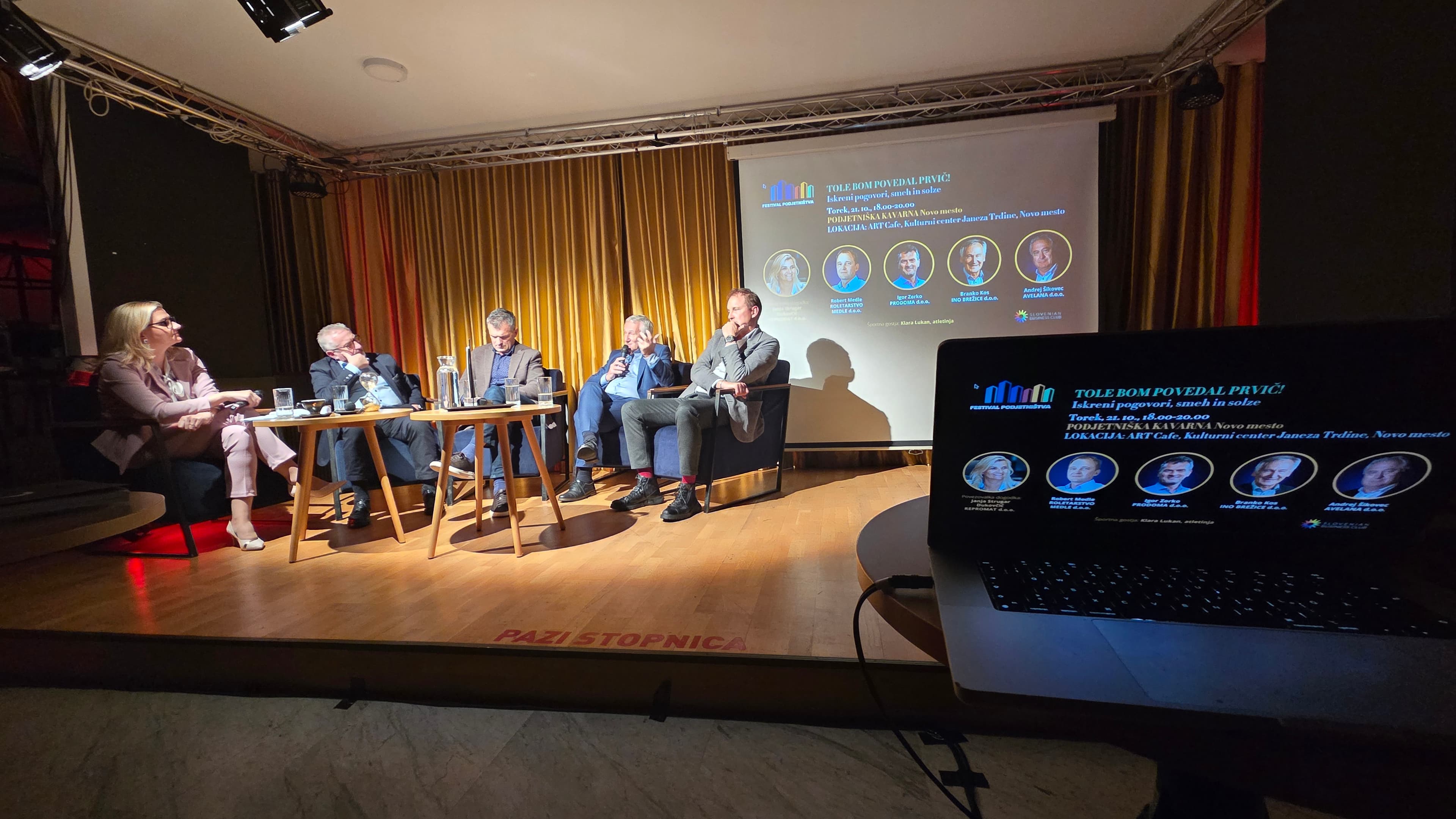 JMAzvok mešalna miza